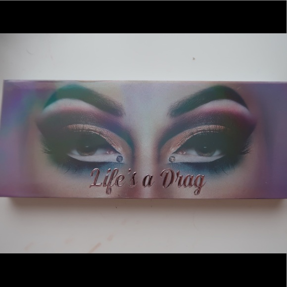 Lunar Beauty Palette - Picture 2 of 3